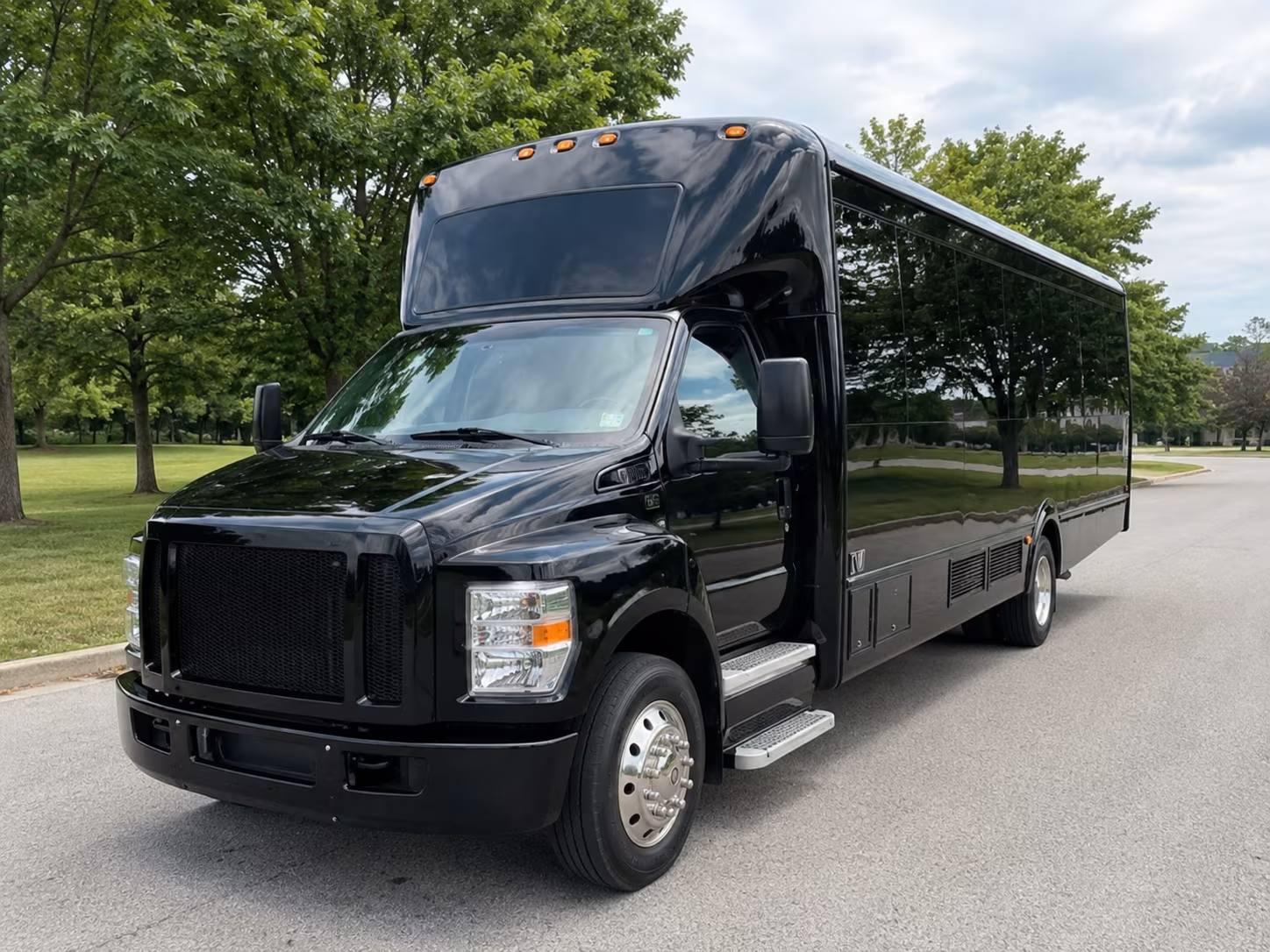 rent a eugene prom party bus or charter bus today